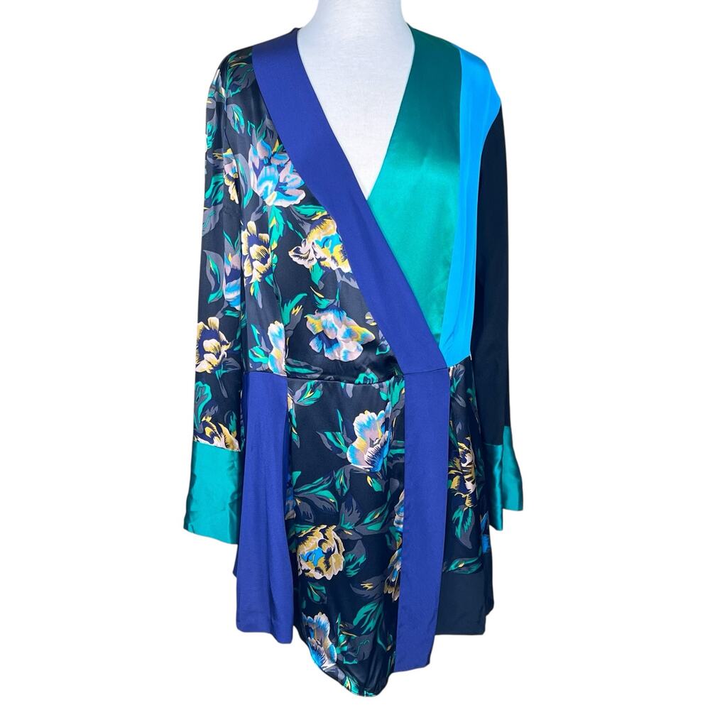 Diane von Furstenberg Silk Long Sleeve Color Blocked Faux Wrap Dress Size M EUC